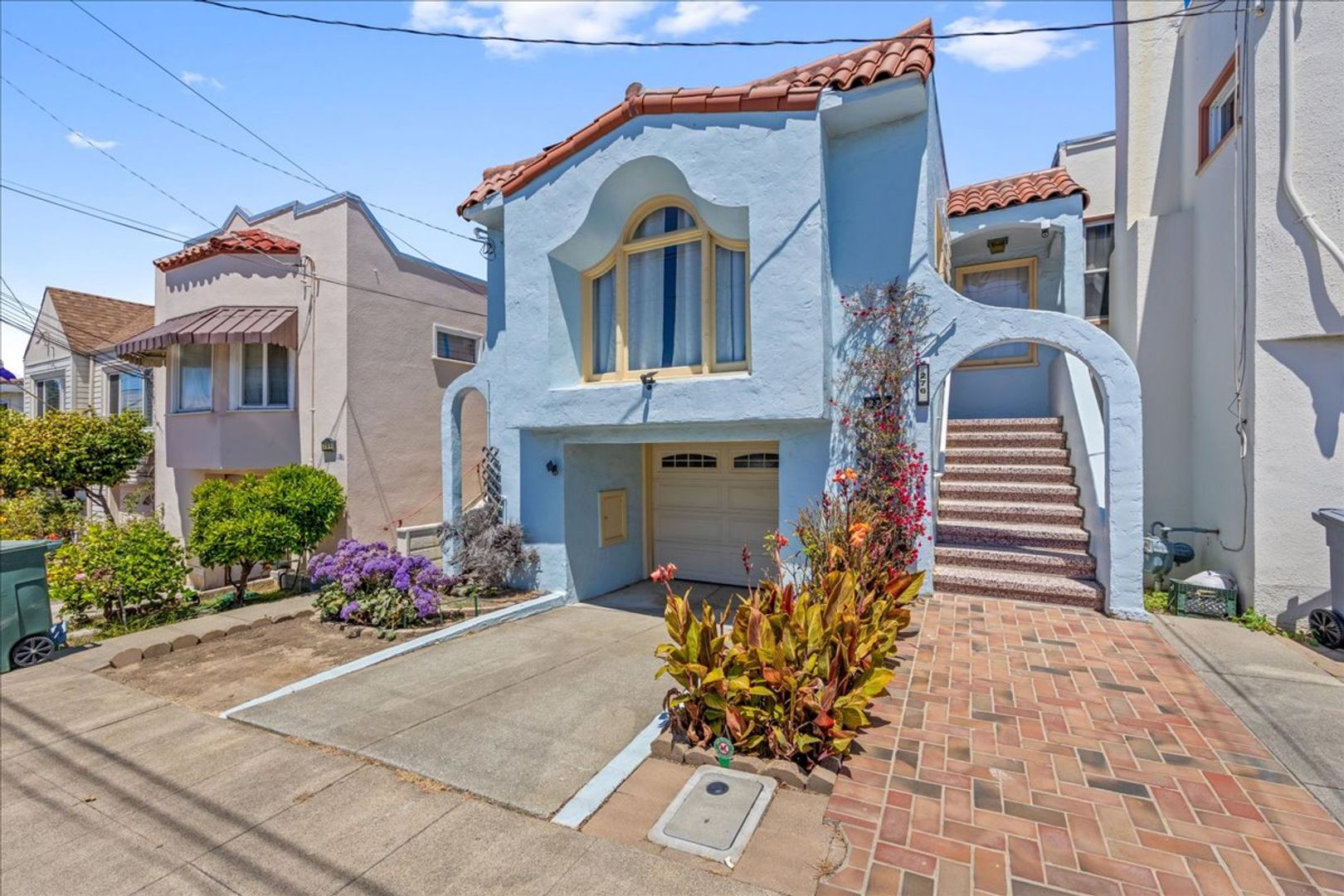 San Bruno House: 276 East Ave - Up