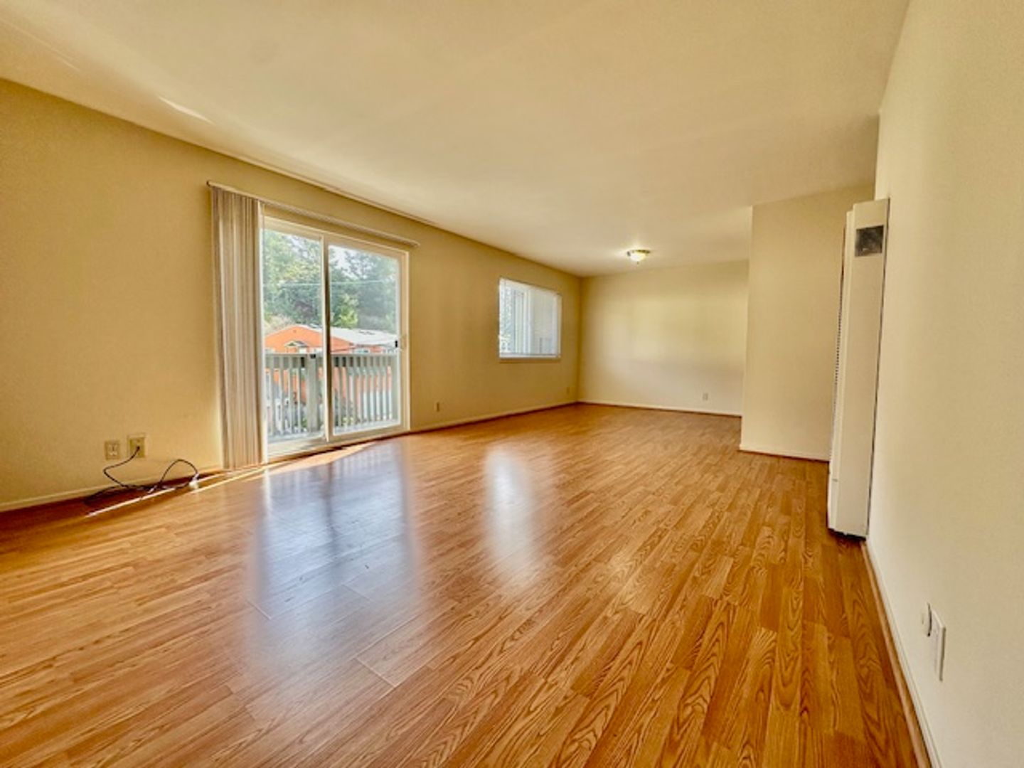 Pacifica Apartment: 546 Monterey Road