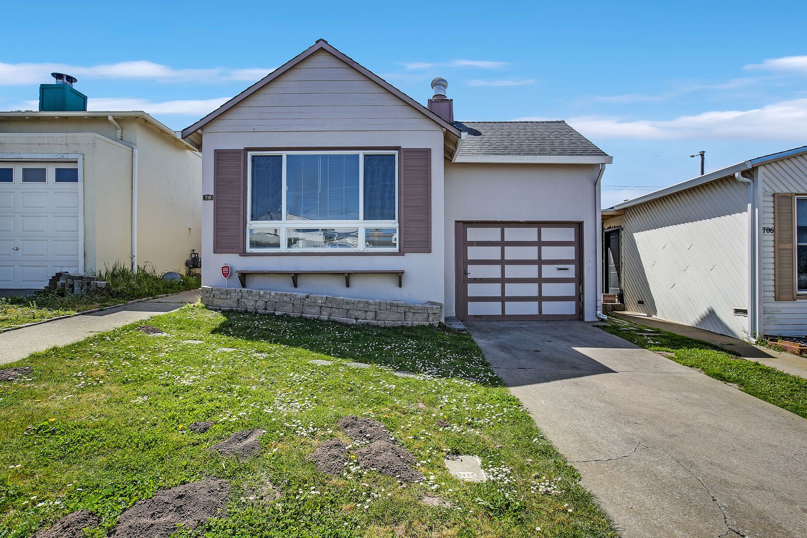Daly City House: 710 Skyline Drive