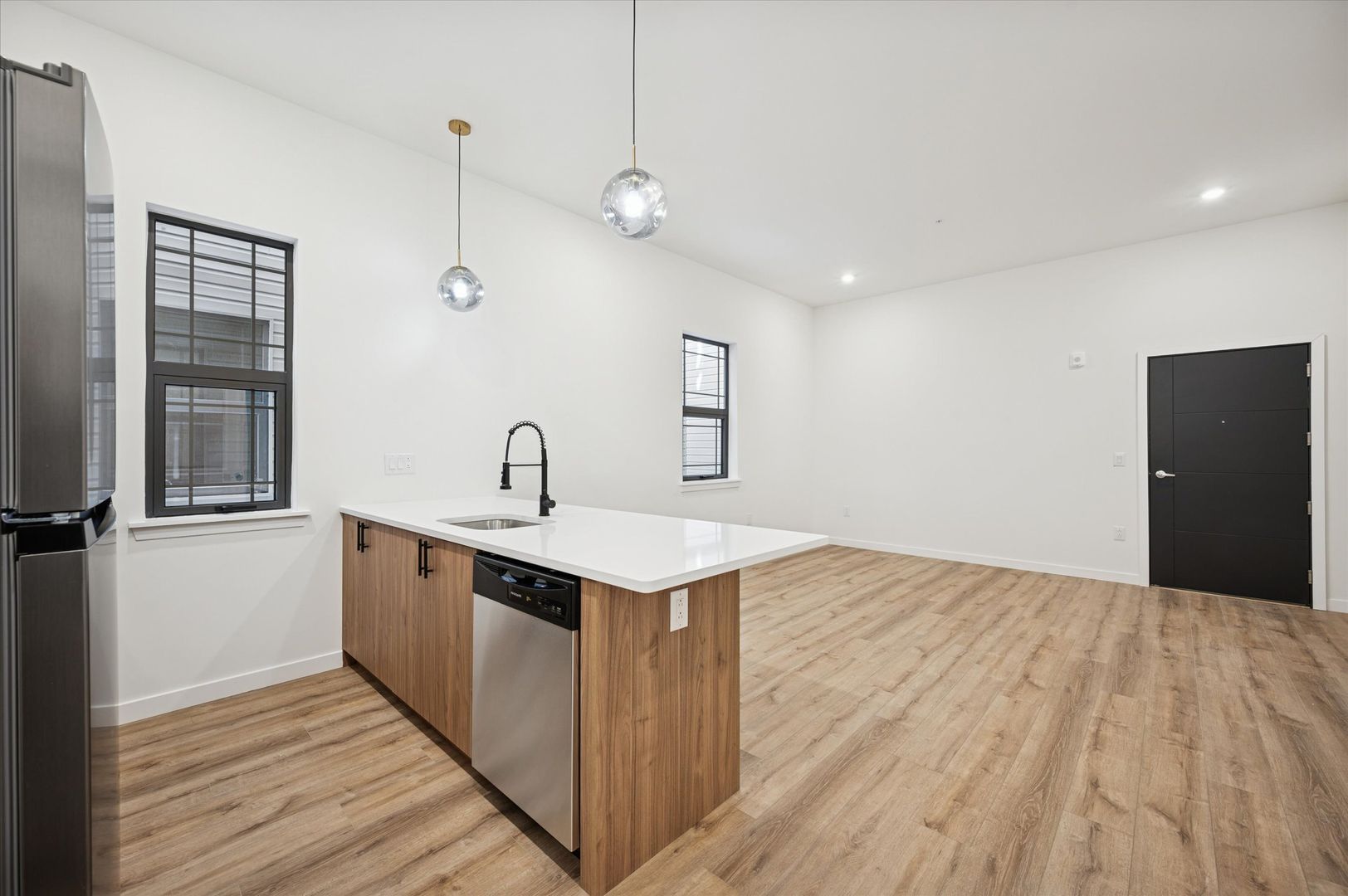 Philadelphia Apartment: 5139 Wayne Ave