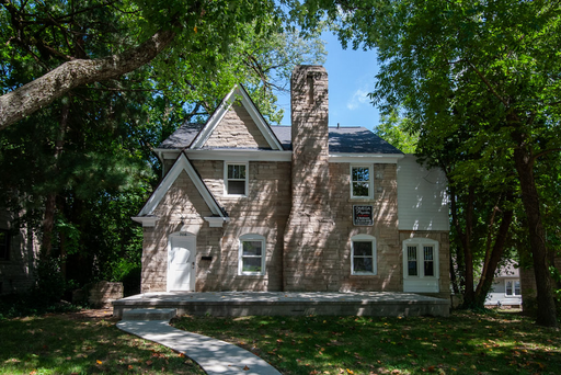 ** AVAILABLE 2027-2028** – photo 1