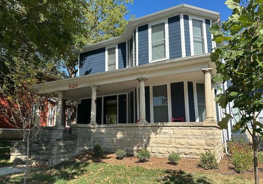 ** AVAILABLE 2027-2028** – photo 1