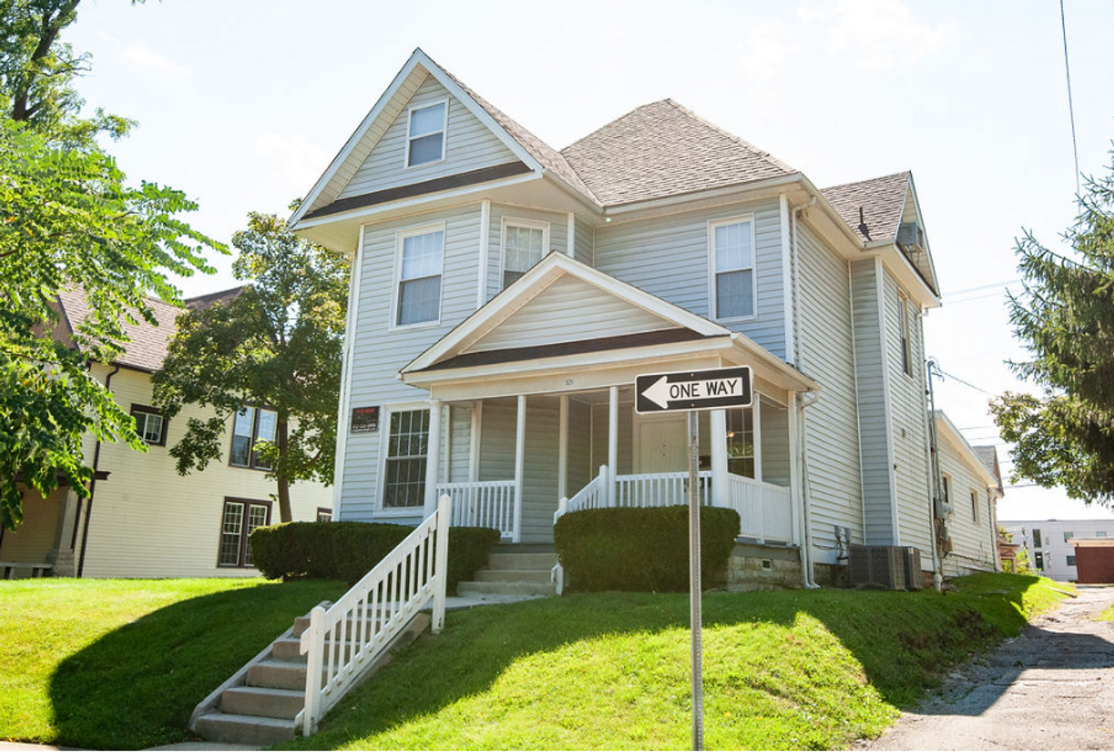 Bloomington Apartment: 521 N. Washington