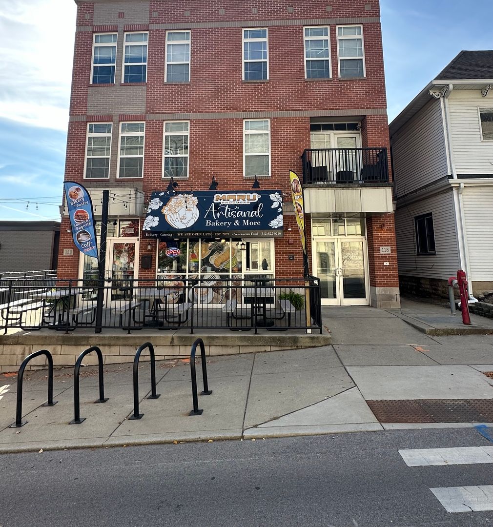 Bloomington Apartment: 118 E. 7th St.