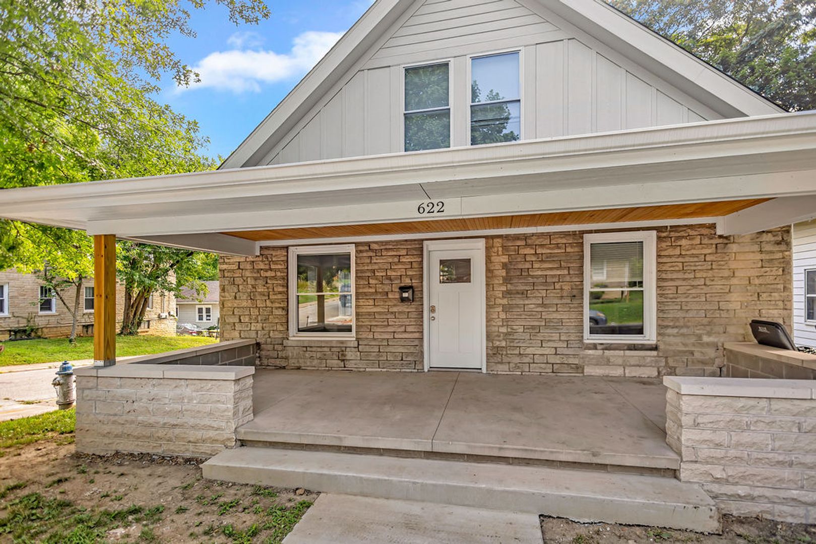 Bloomington Apartment: 622 N. Washington