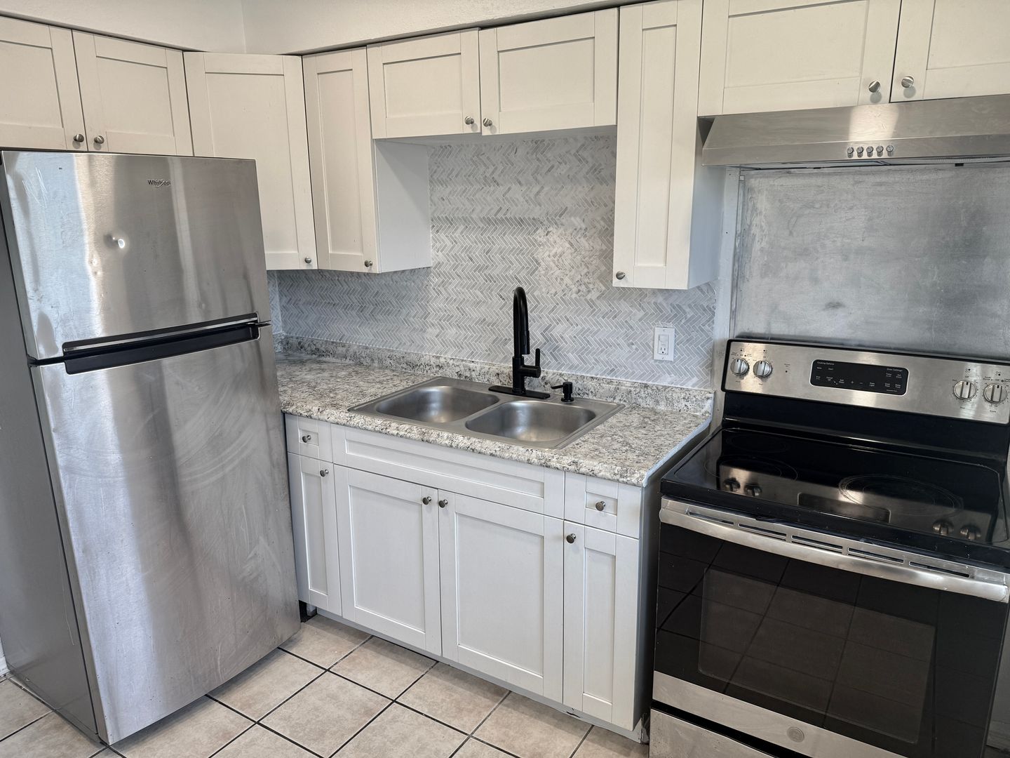 St. Petersburg Apartment: 6550 41st Avenue N.