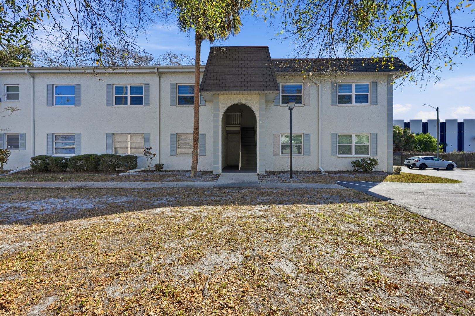 Clearwater House: 337 S. McMullen Booth Road