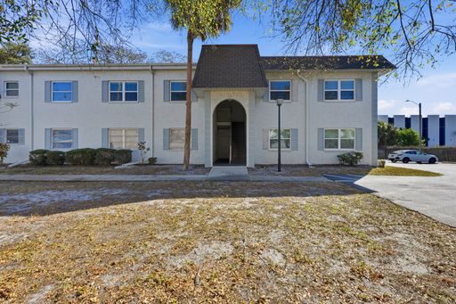 Beautiful Condo Located in Clearwater - Available Now! – photo 1