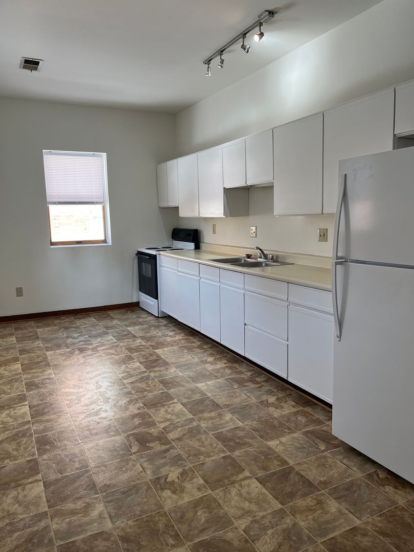 Columbus Apartment: 1197 North High Street