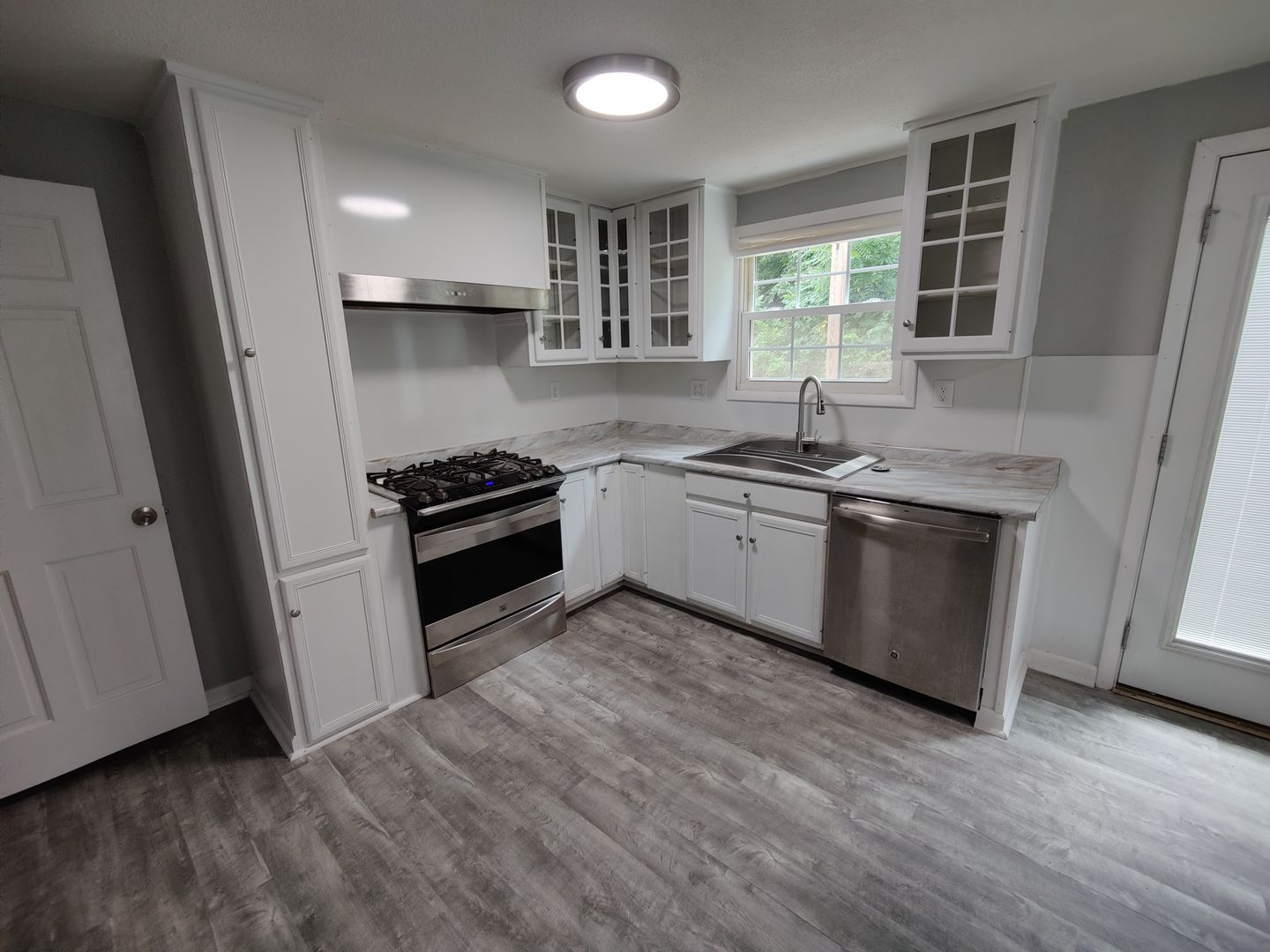 Allison Park House: 1466 Parkview Dr.