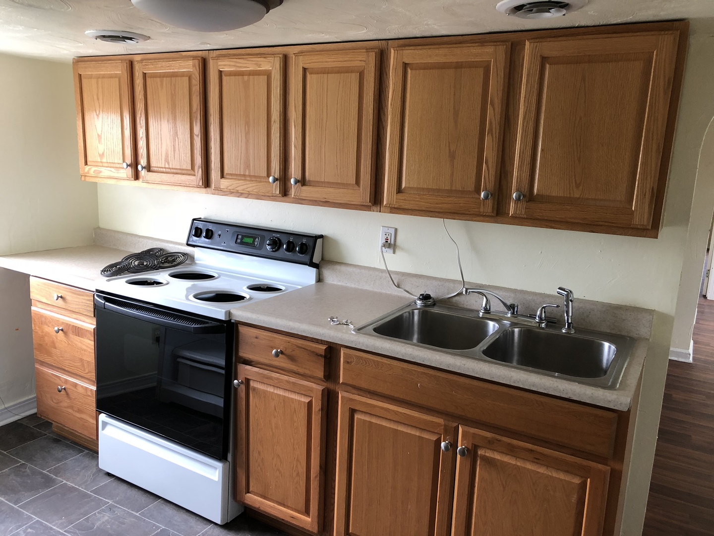 Ambridge Apartment: 1817 Beaver St.