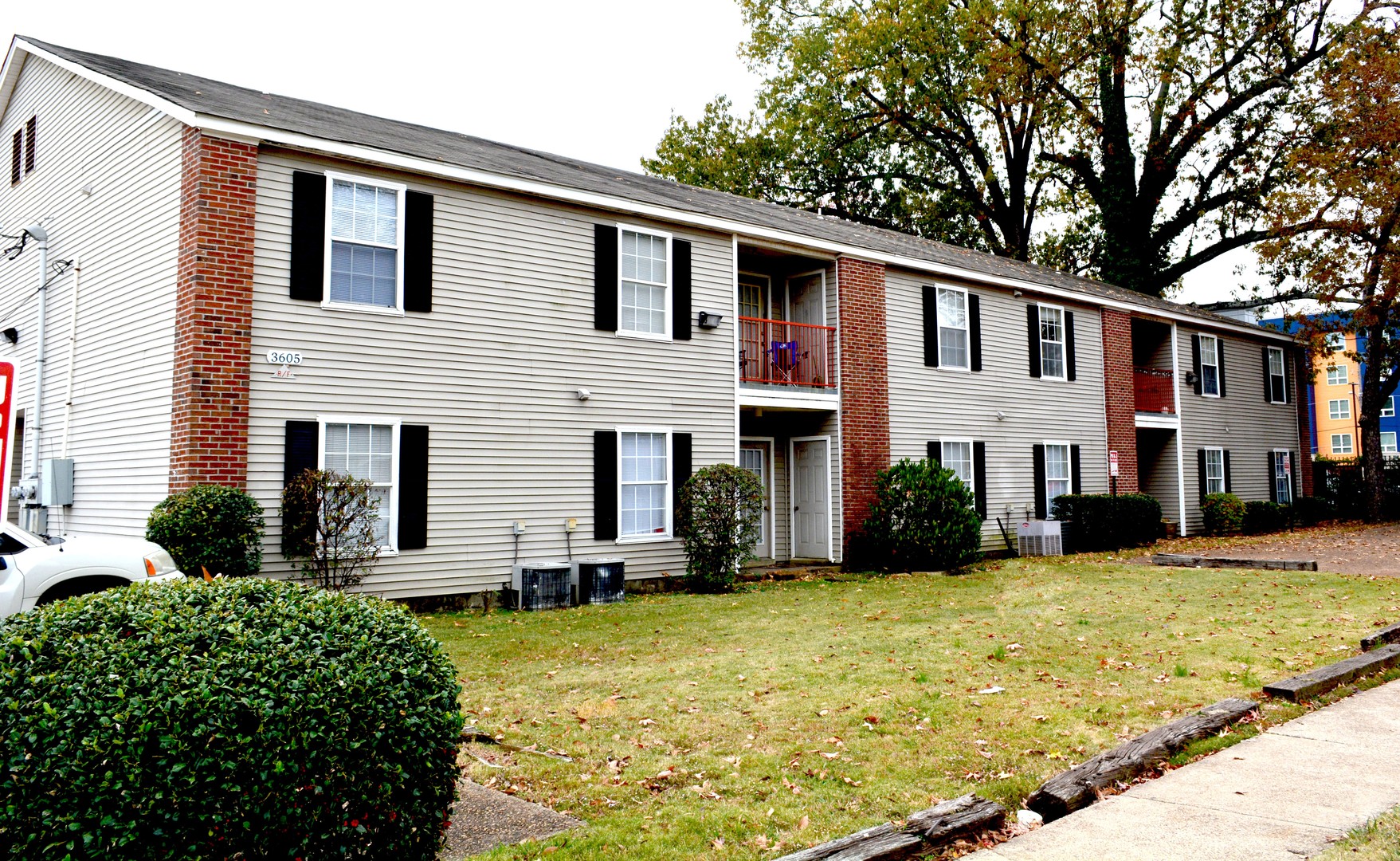 MEMPHIS Apartment: 3609 Mynders Ave