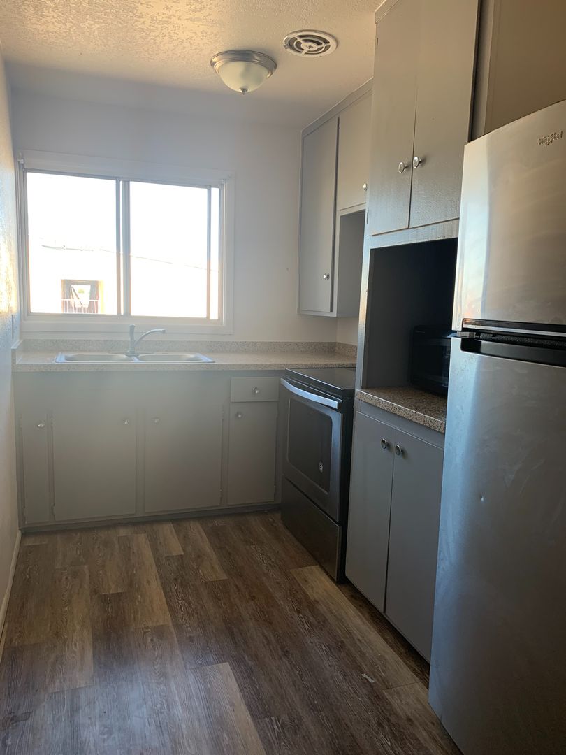 Sierra Vista Apartment: 201 North Garden Avenue