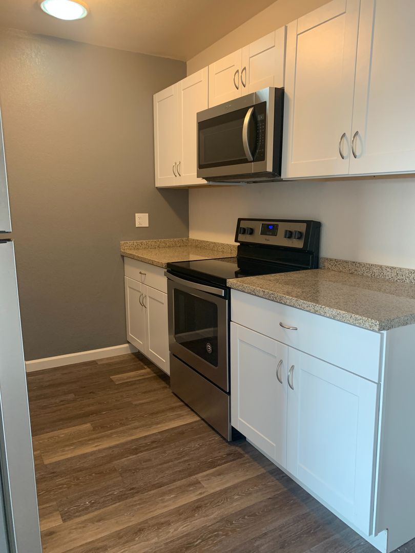 Sierra Vista Apartment: 201 North Garden Avenue