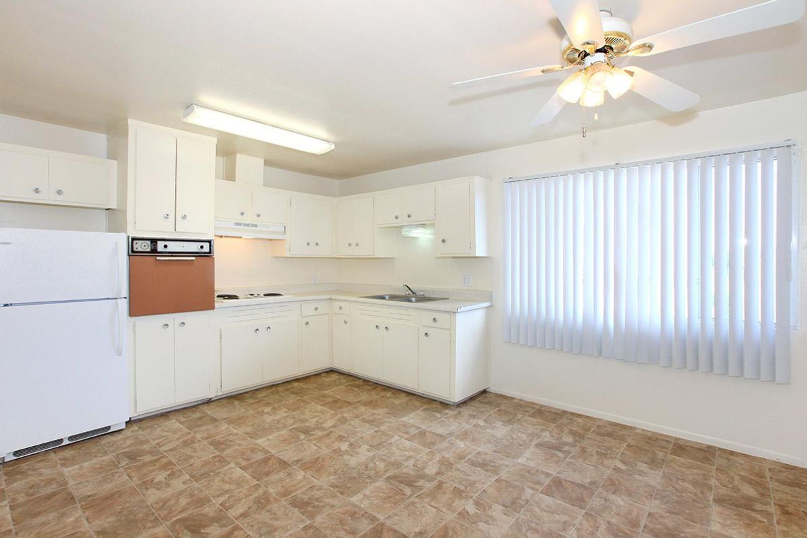 Sierra Vista Apartment: 201 North Garden Avenue