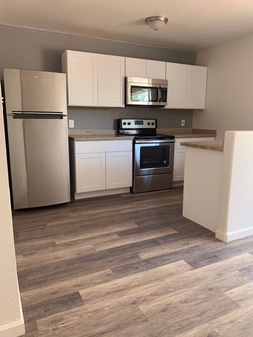 Sierra Vista Apartment: 201 North Garden Avenue