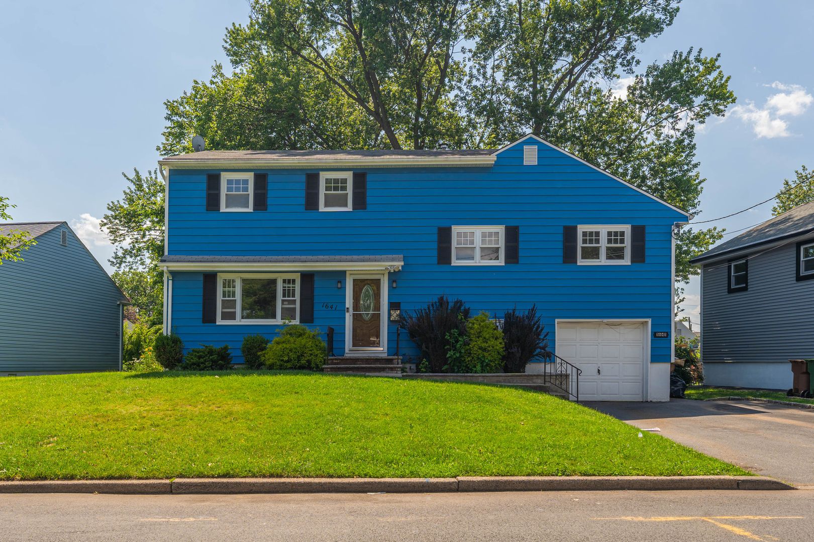 Linden House: 1641 Lenape Road