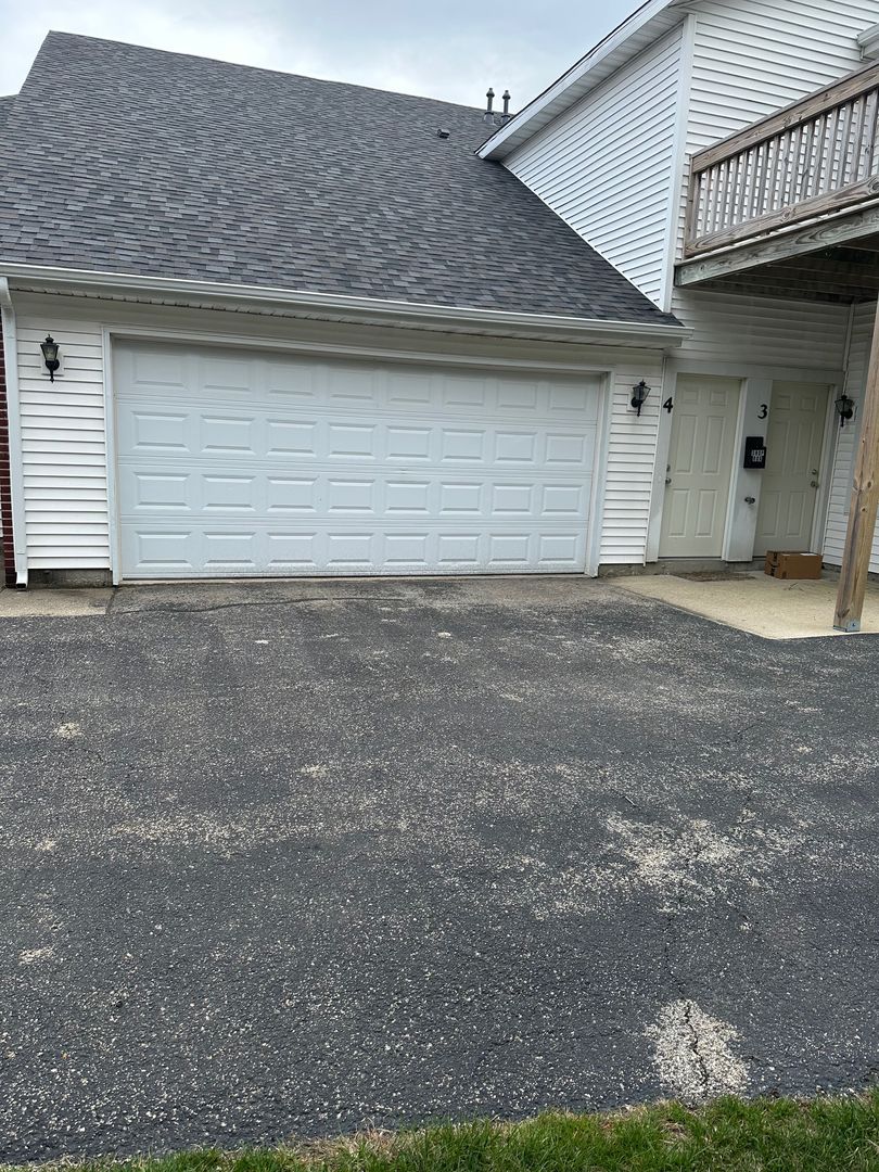 Roscoe Apartment: 10318 Metalmark Ln