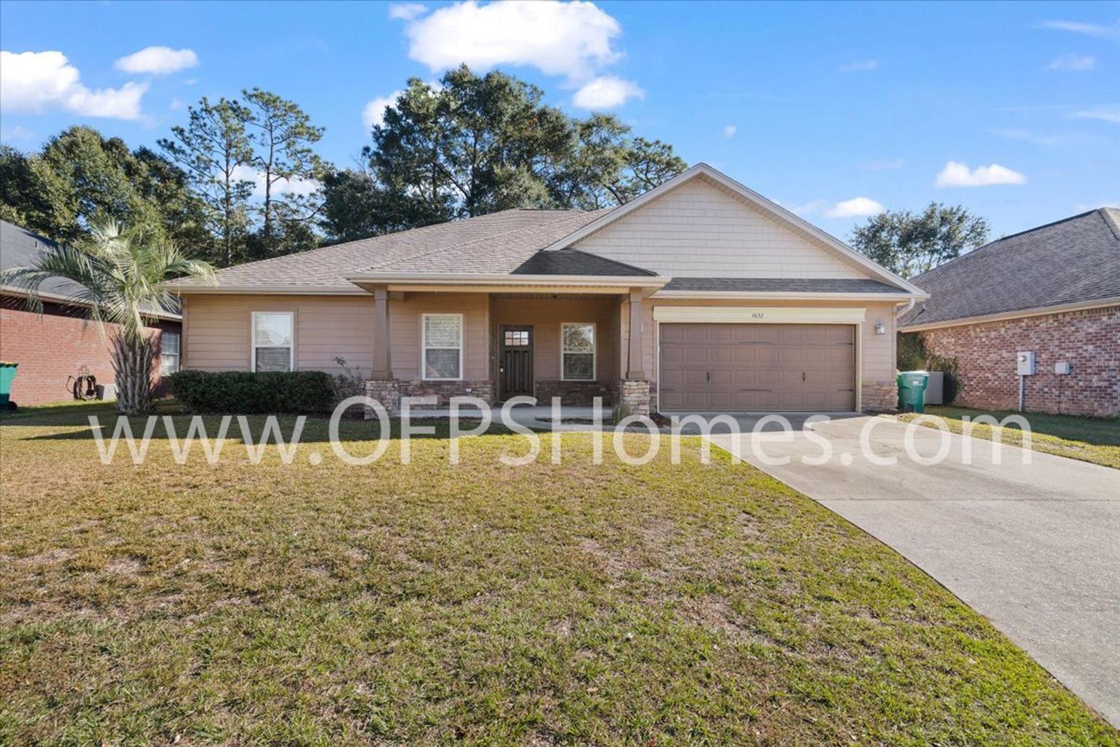 Crestview House: 4632 Hermosa Rd
