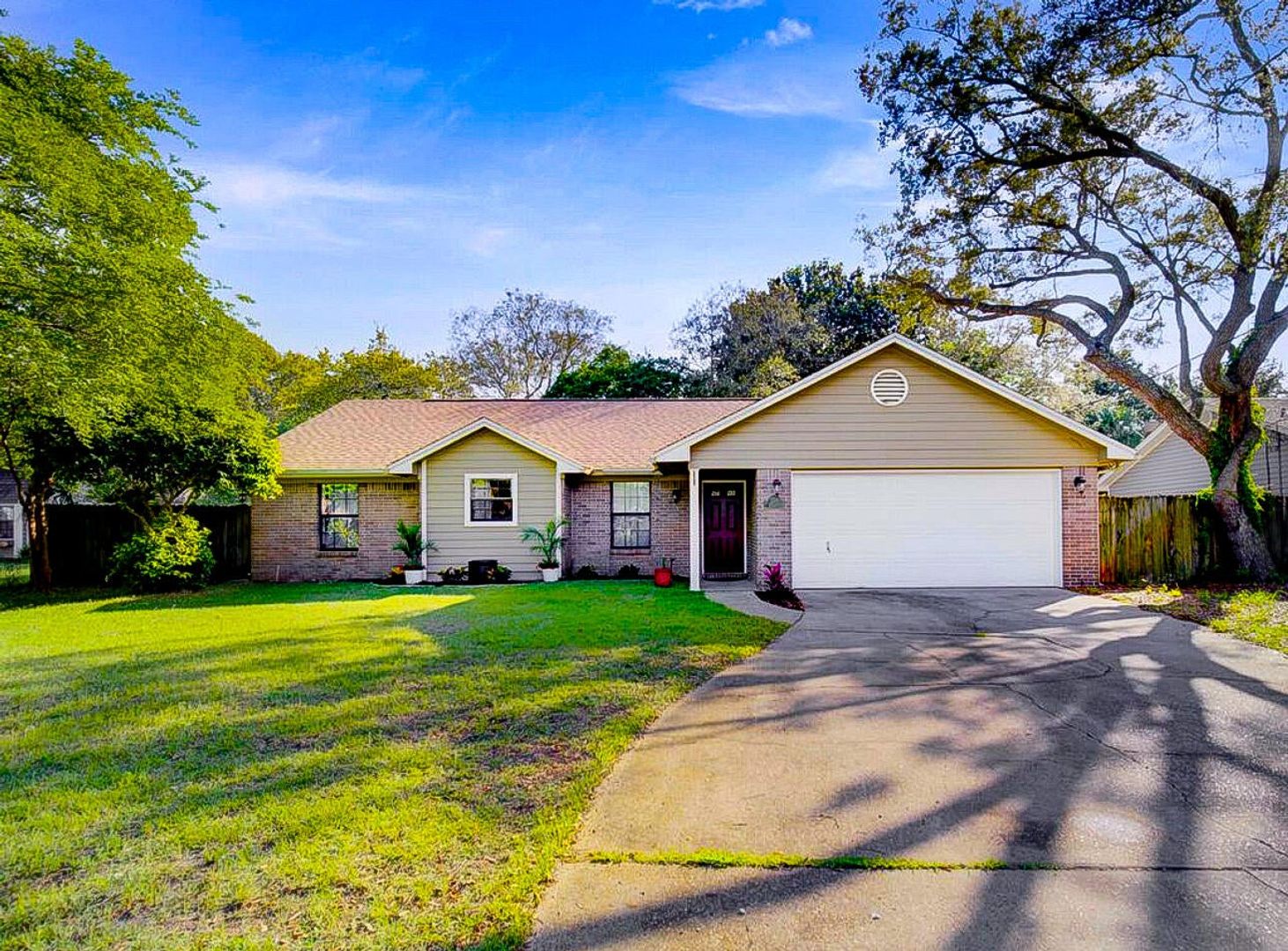 Destin House: 1174 Bay Court Dr