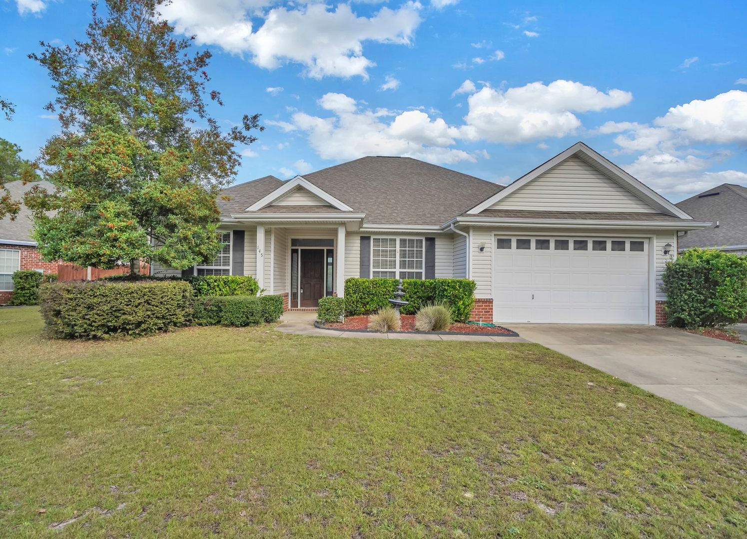 Crestview House: 145 Alicia Dr