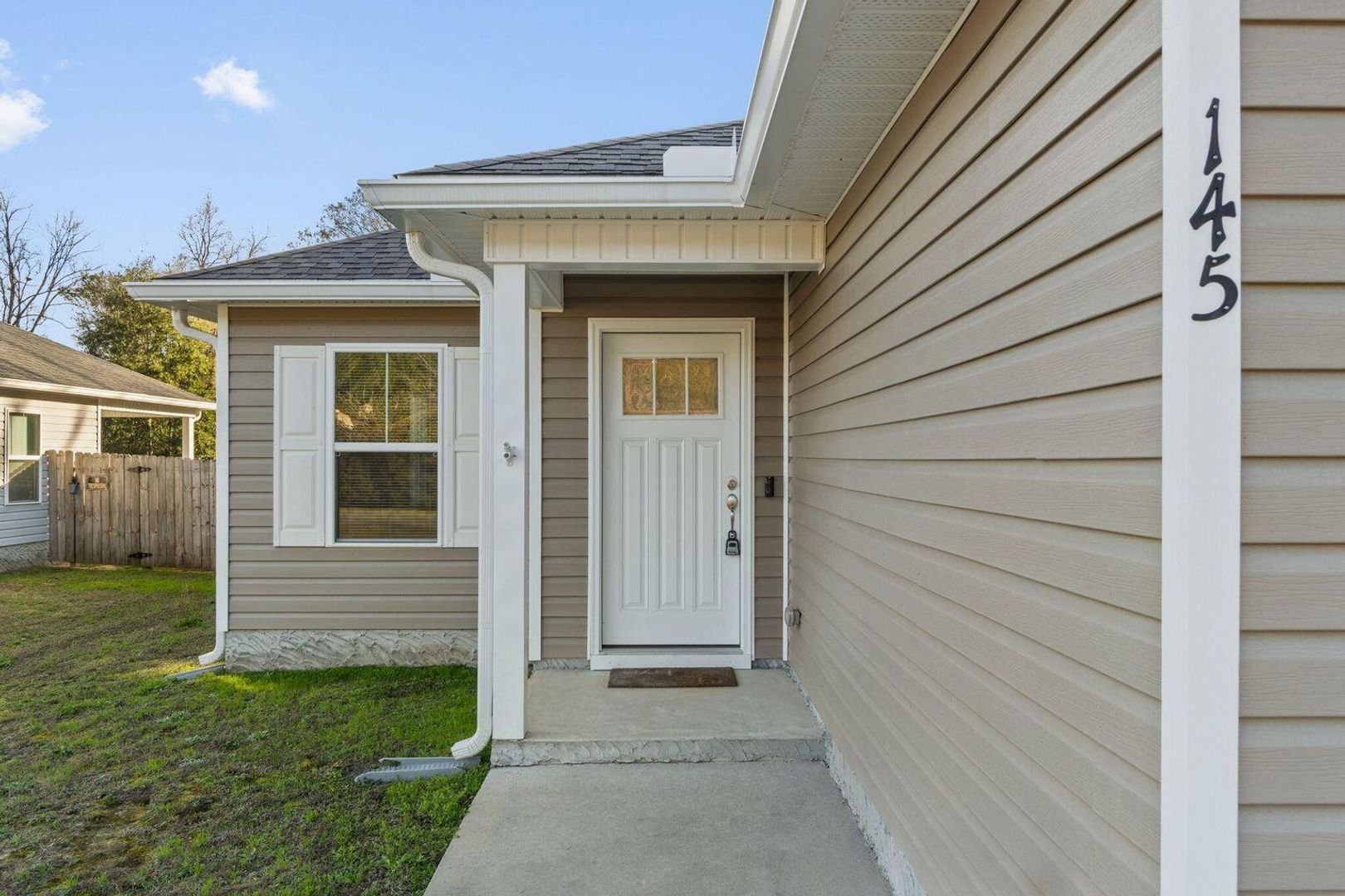 Crestview House: 145 NE Fourth Avenue