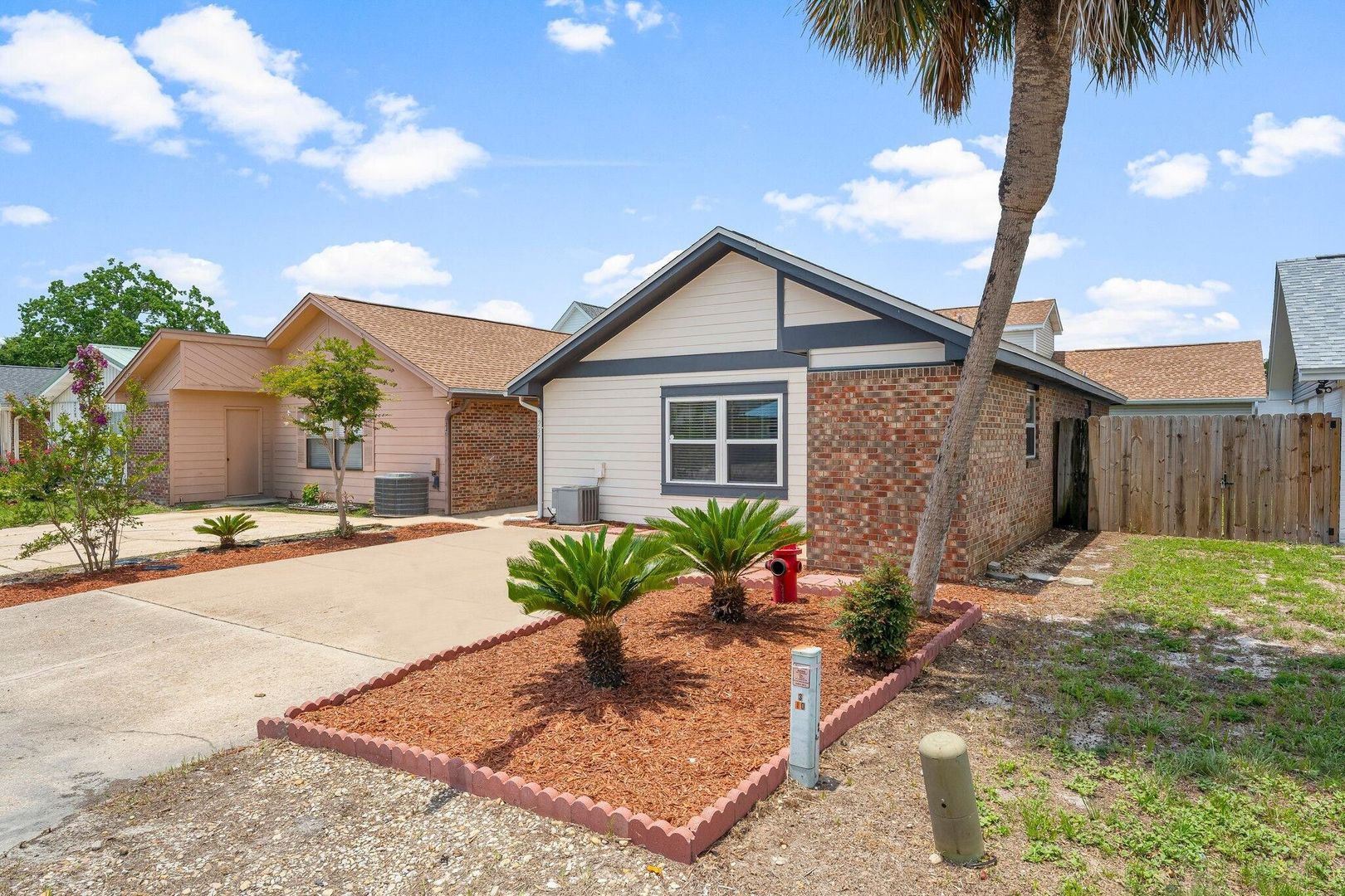 Destin House: 237 Indian Oaks Dr
