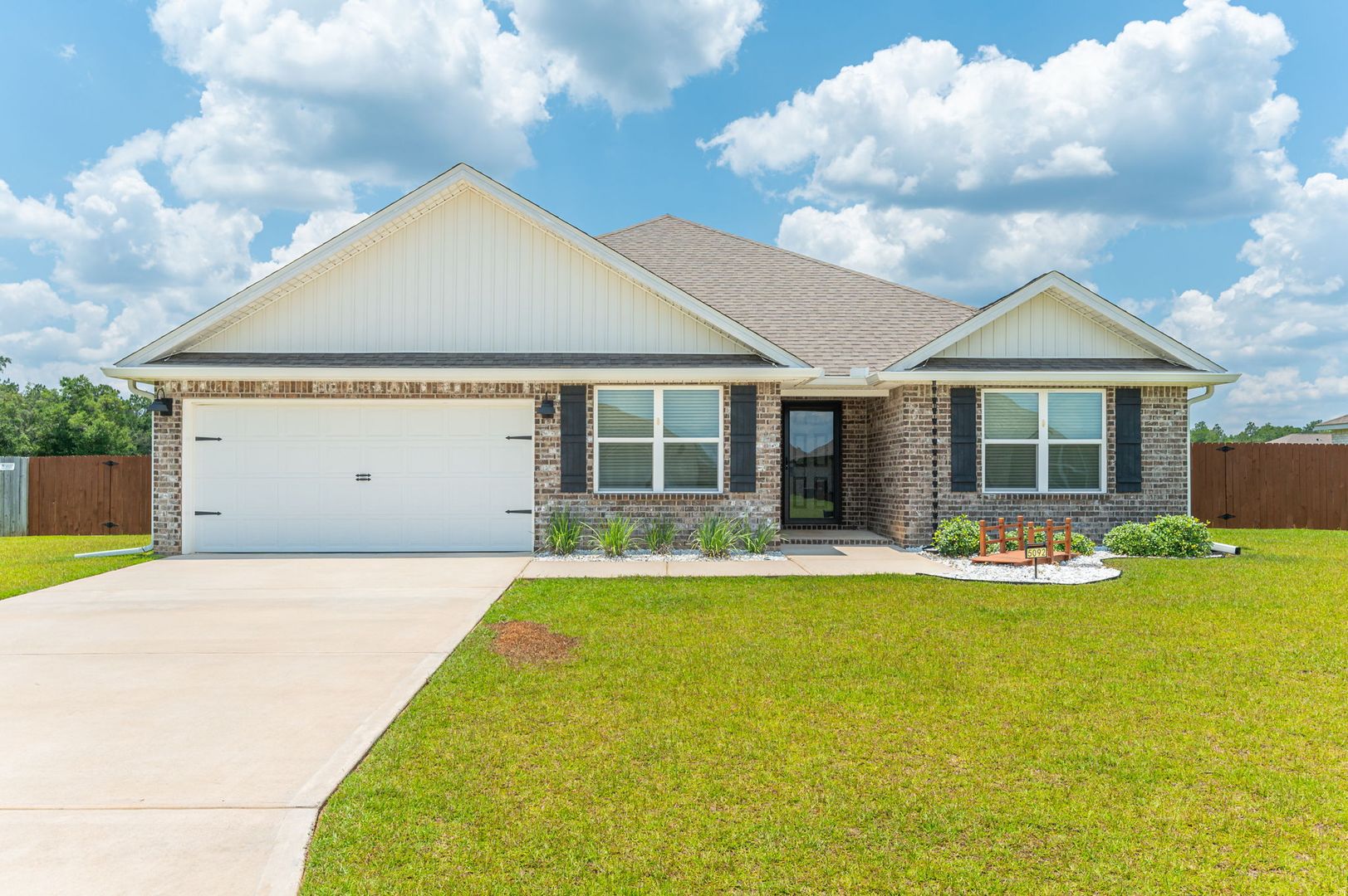Milton House: 5092 Gaineswood Dr
