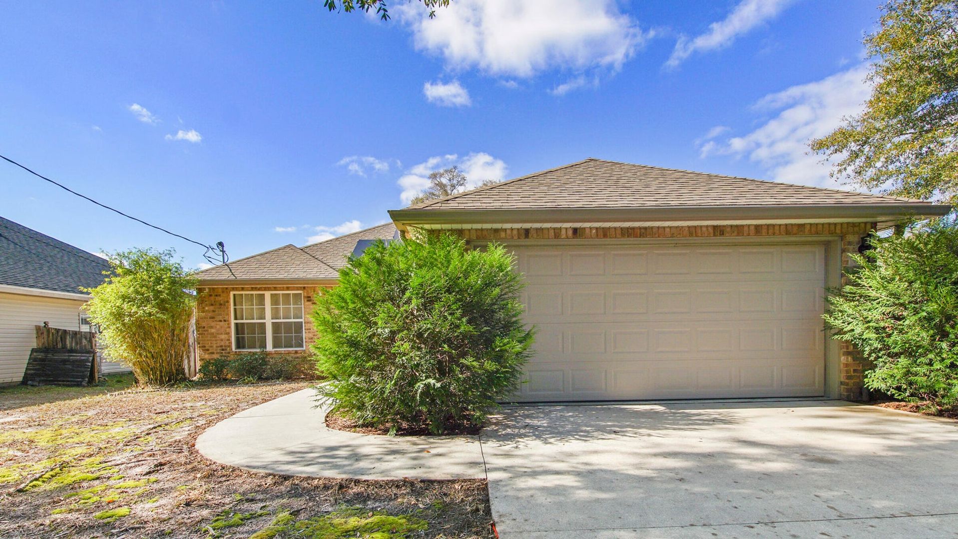 Crestview House: 4548 Live Oak Church Rd