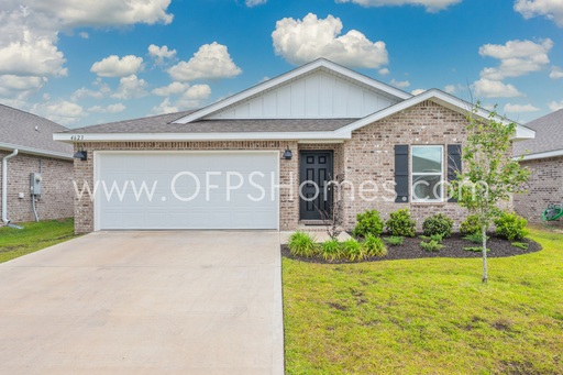 Crestview 4bed/2bath – photo 1