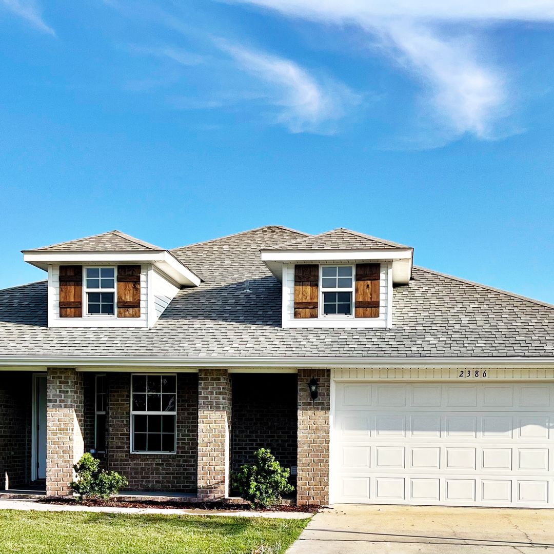 Crestview House: 2386 Barberee Drive