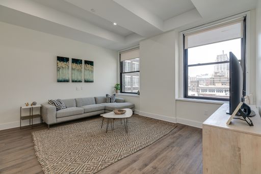Spacious 2 Bedroom – photo 1