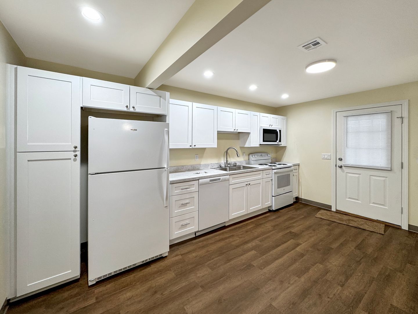 Jersey Shore Apartment: 515 Allegheny Street