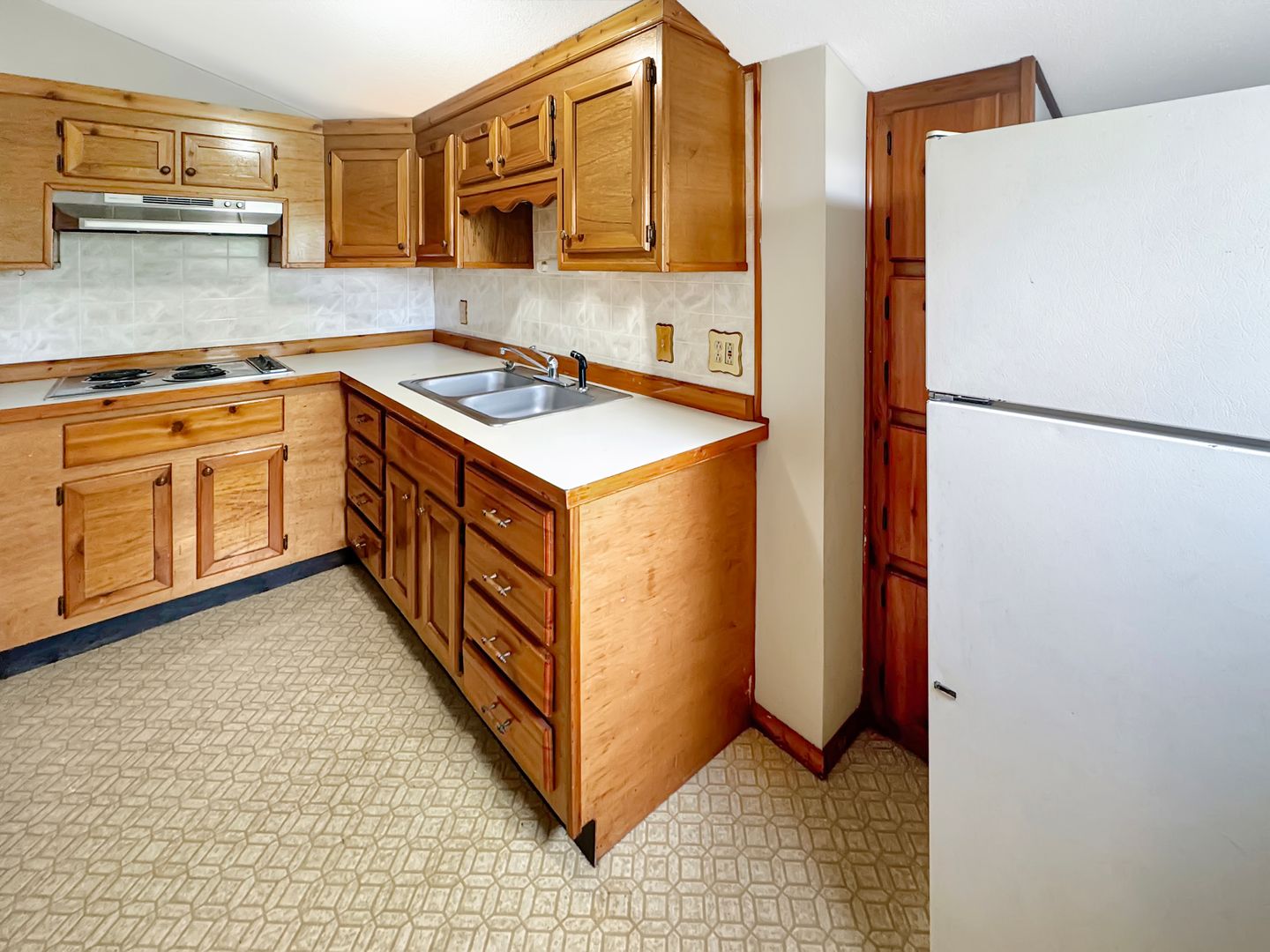 Jersey Shore Apartment: 400 Railroad Street