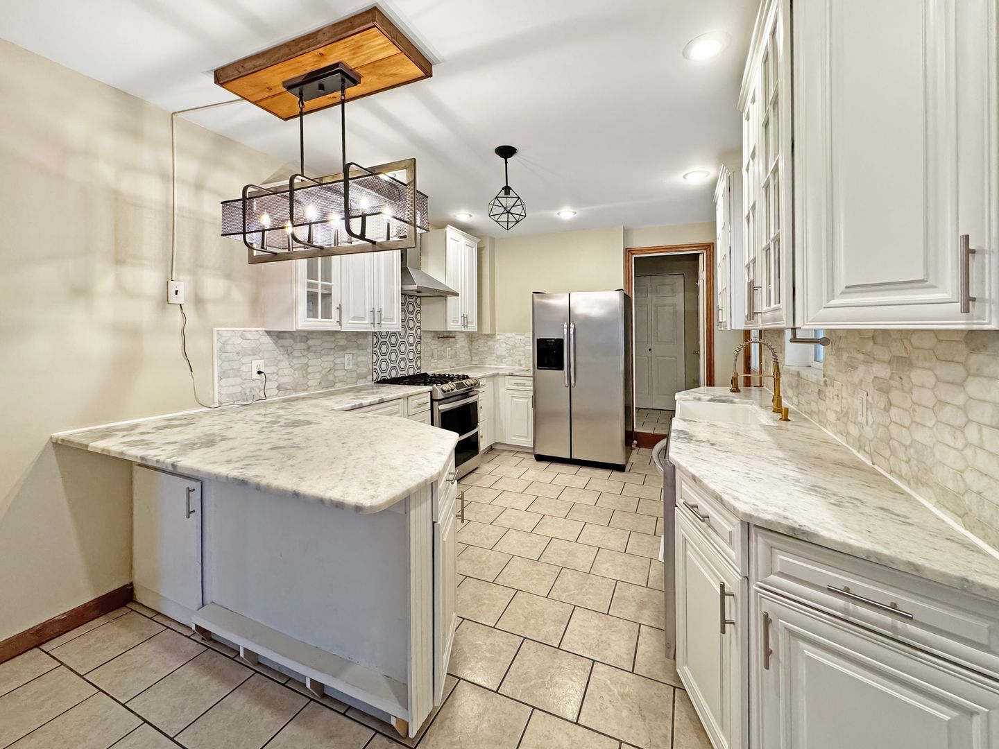 Danville House: 909 Cooper St