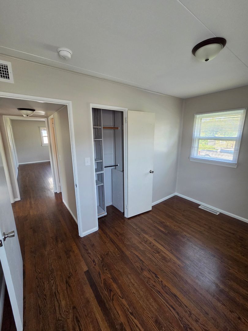 7057 Binney Street 8 of 12