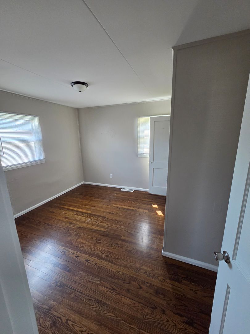 7057 Binney Street 9 of 12