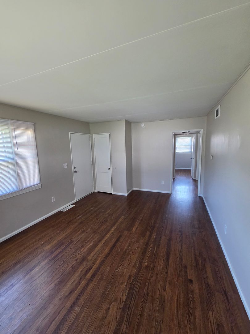 7057 Binney Street 6 of 12