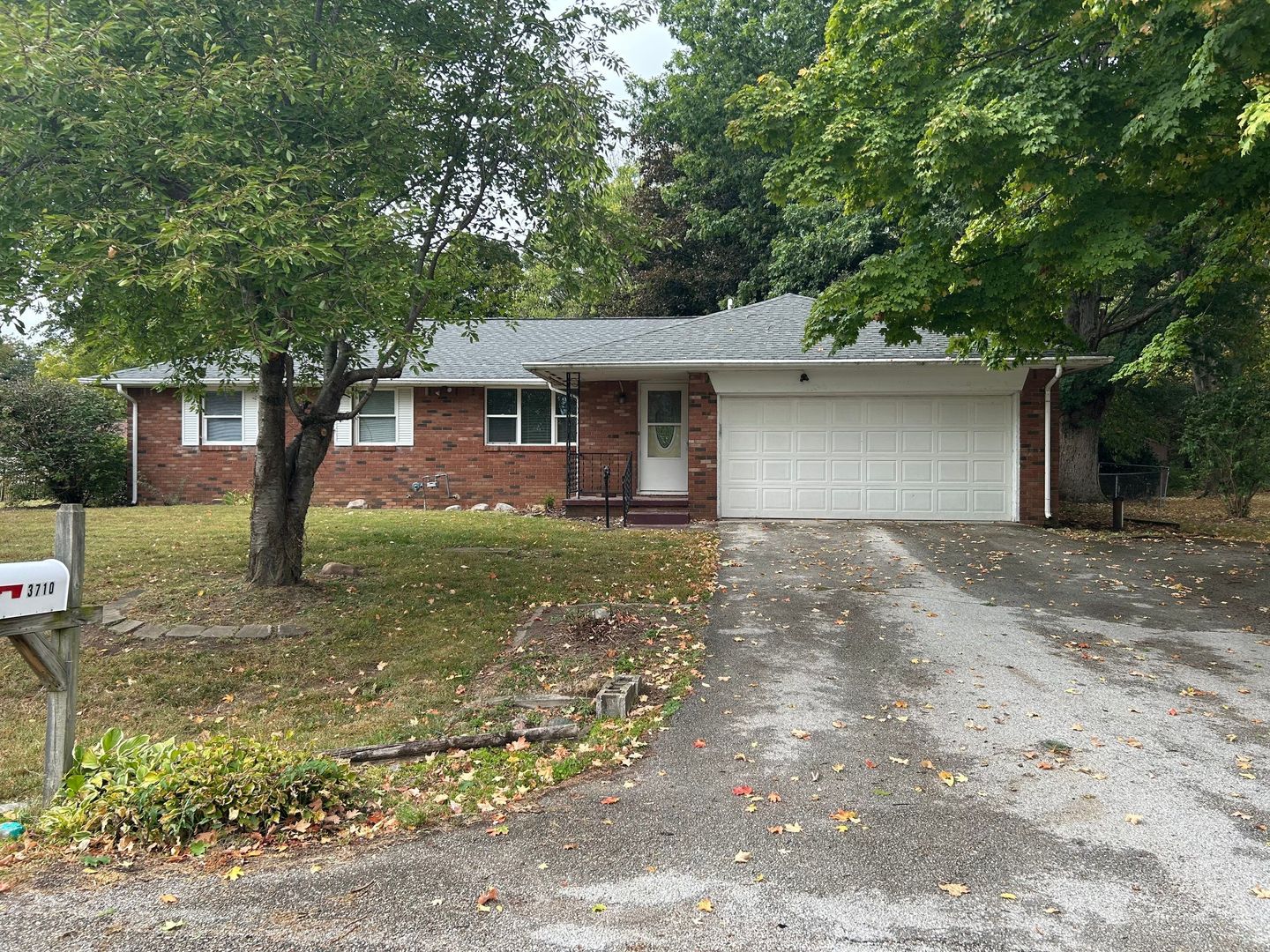 (29) 3710 Hickory Ln Lafayette, IN 47905