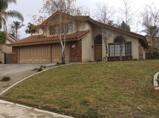 4 Bedroom 2.75 Bathroom in Riverside – photo 1