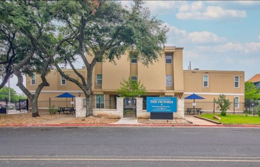 709 Lamar Pl - 101 – photo 1