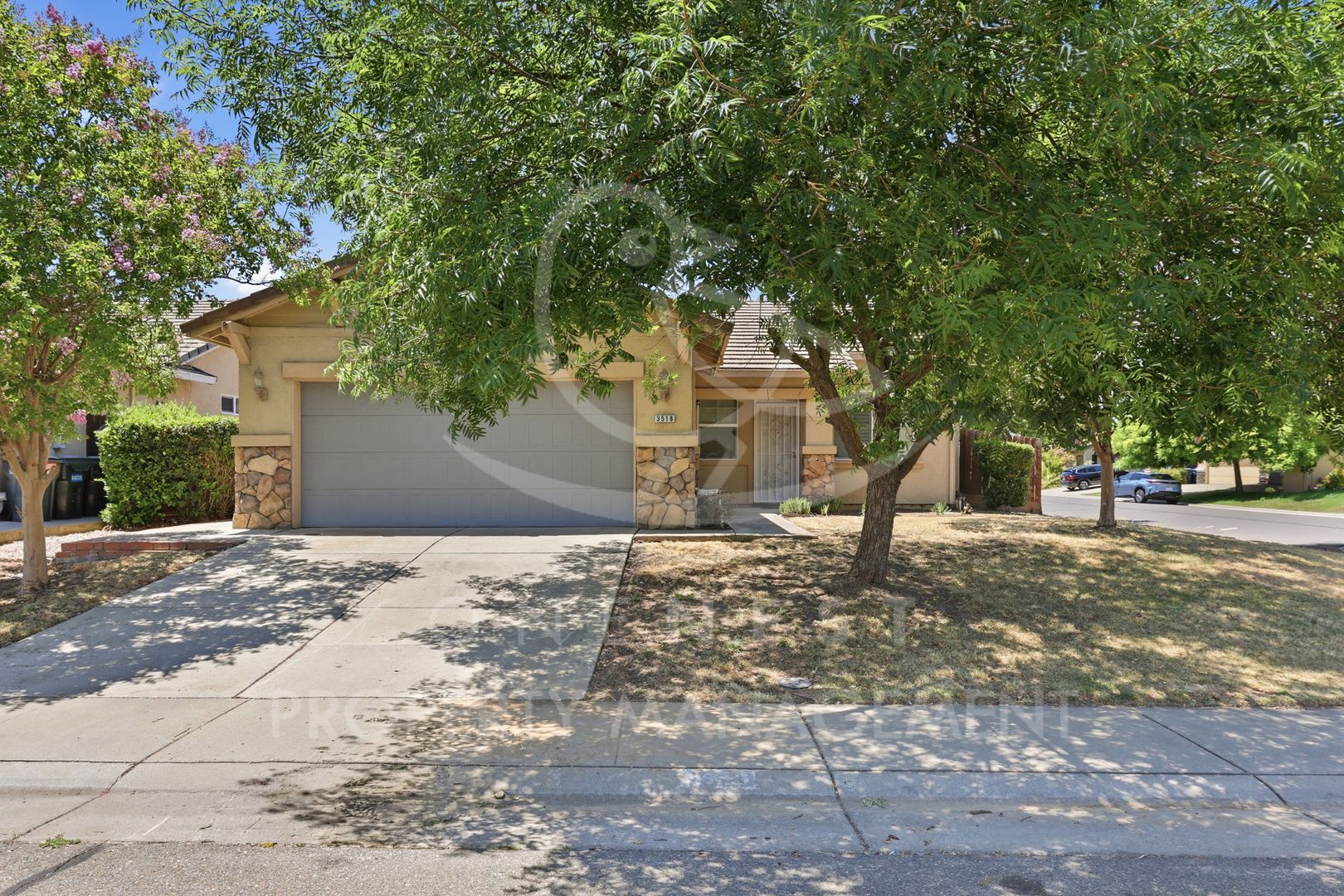 Sacramento House: 3518 Garden Rose Drive
