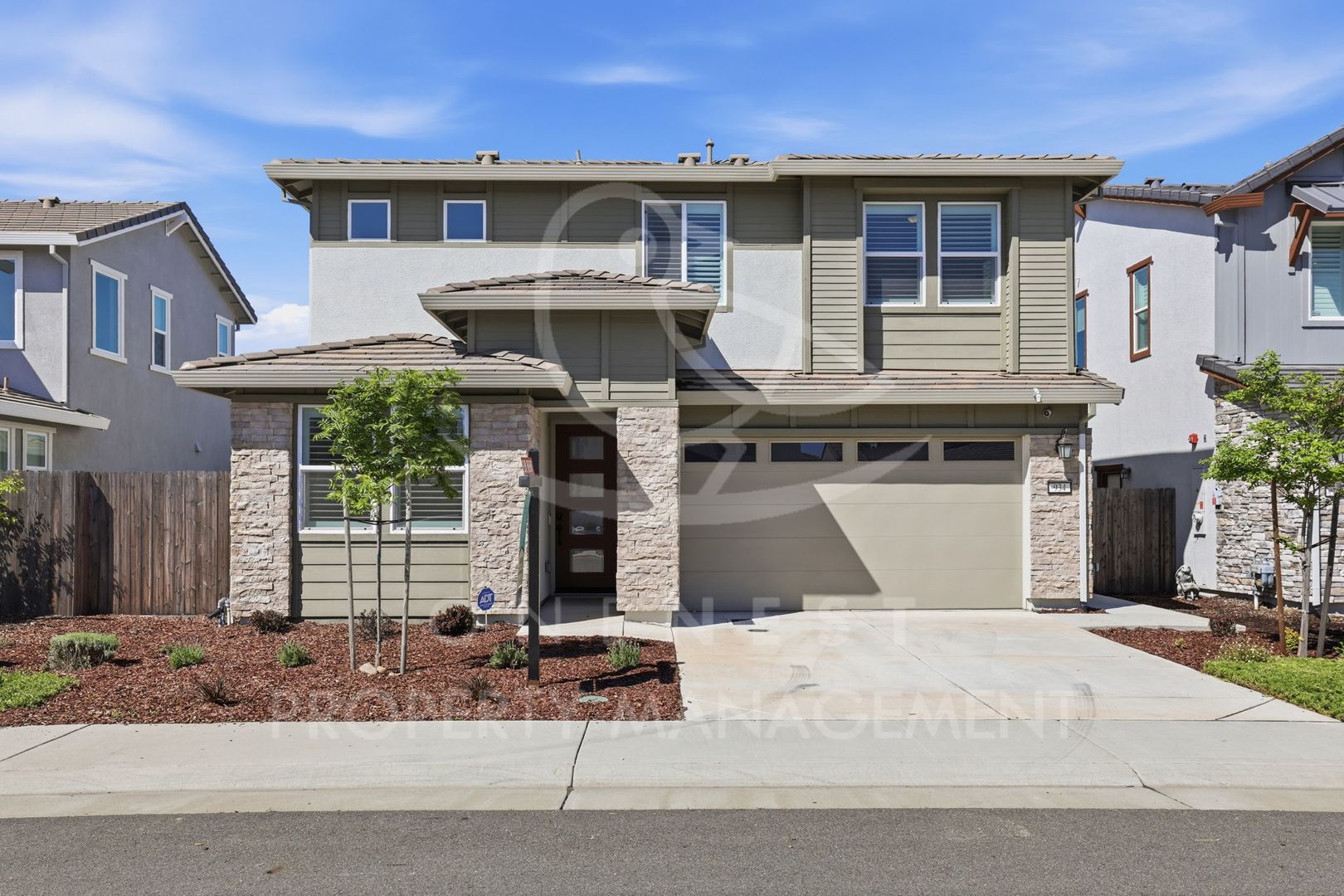 Lincoln House: 934 Hopkins Street