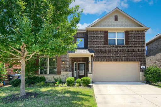Gorgeous 2-story home with 5 beds and 4 baths, office and game room in Prestwick subdivision – photo 1