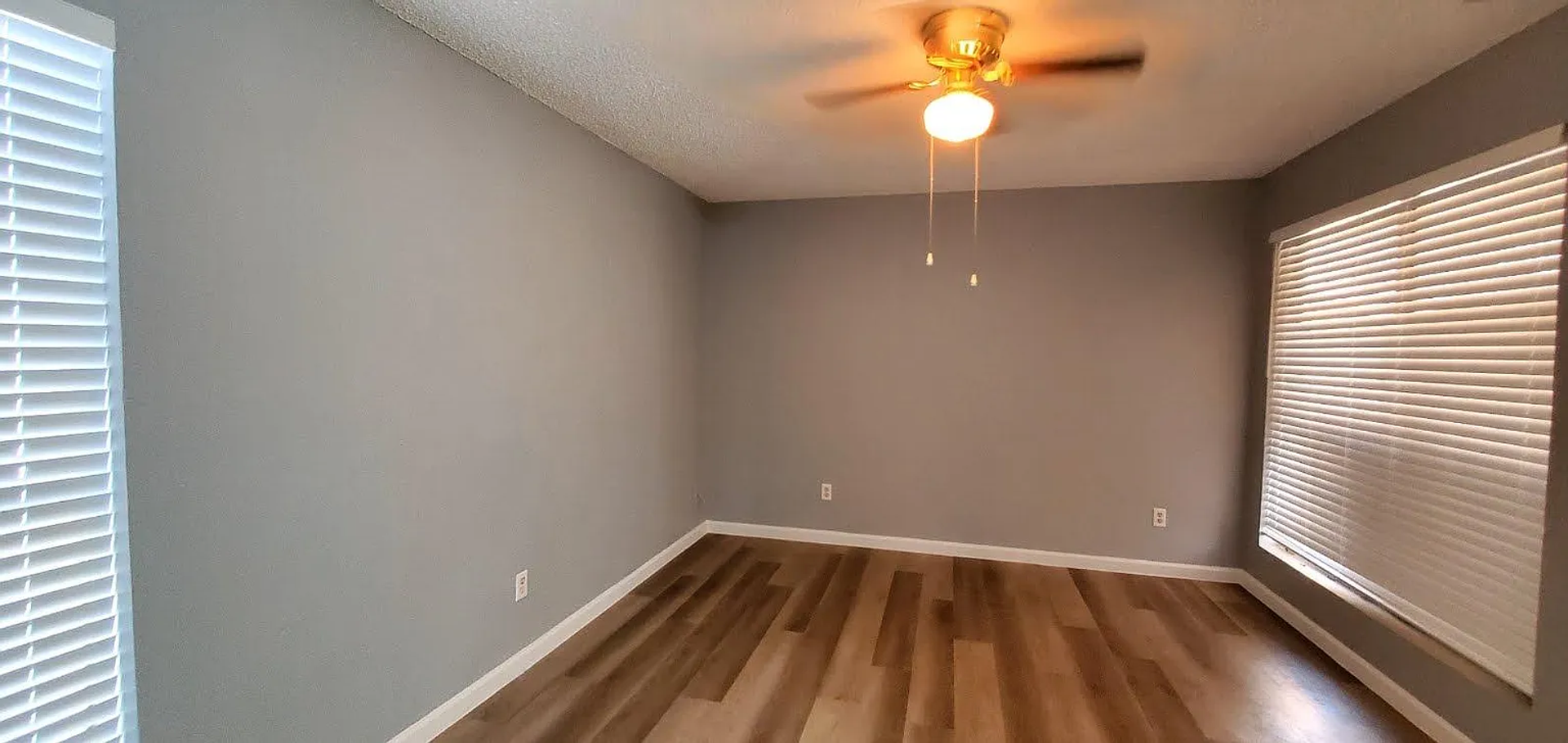 Arlington Apartment: 115-117 W Timberview Lane