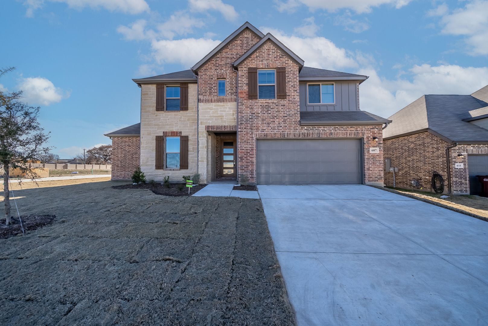 Van Alstyne House: 607 Metallic Tree Lane