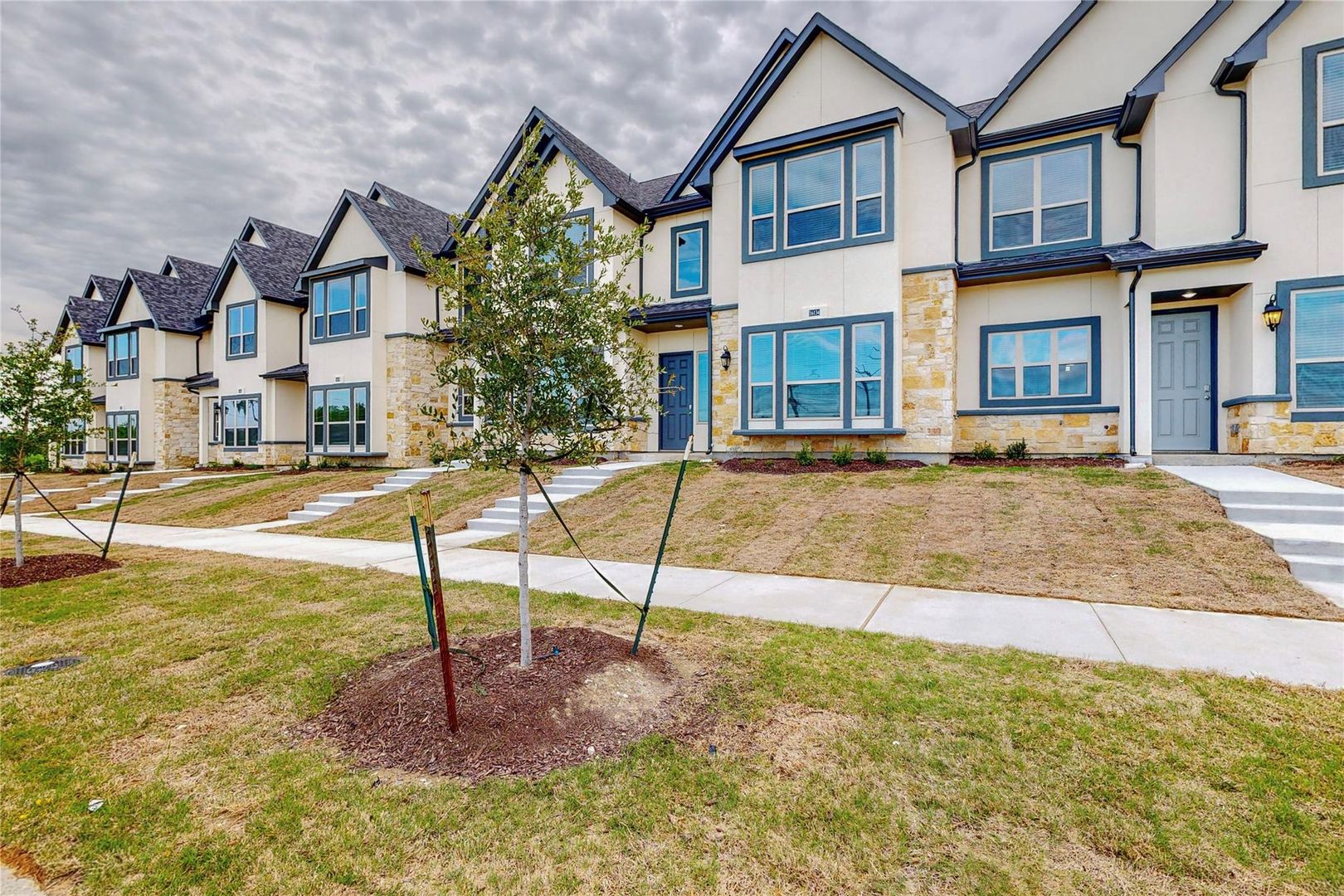 Little Elm Townhome: 16082 Doe Lake Dr