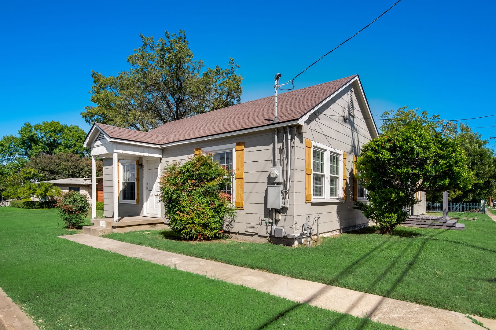 Dallas House: 2314 S Hampton Rd