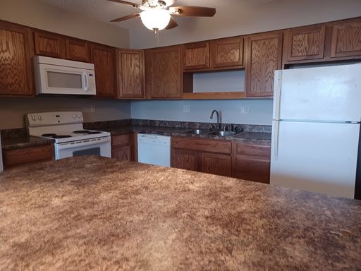 1002 SE Belmont Dr. #11 – photo 1