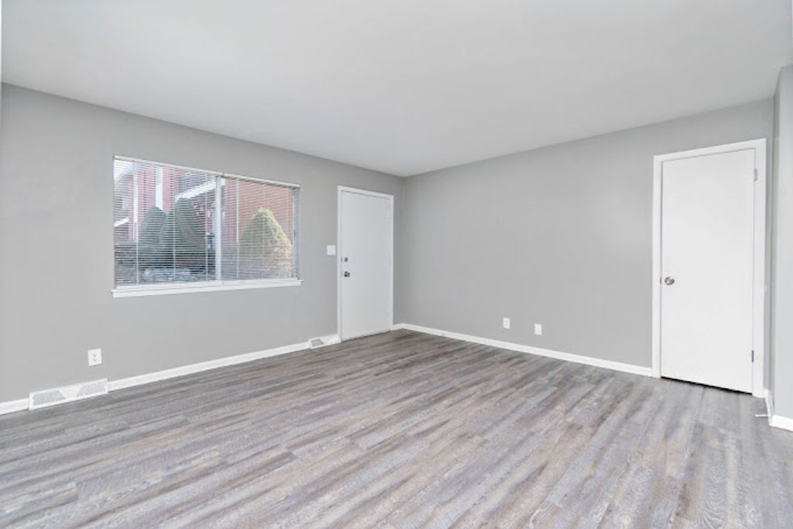 Kansas City Apartment: 10466 Wornall Rd